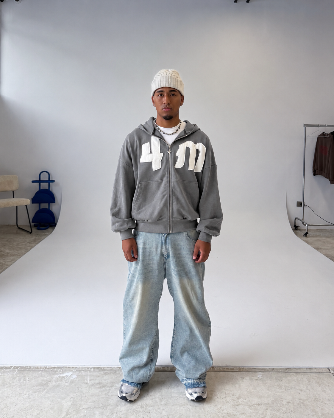 4M LIGHT GREY ZIP UP HOODIE