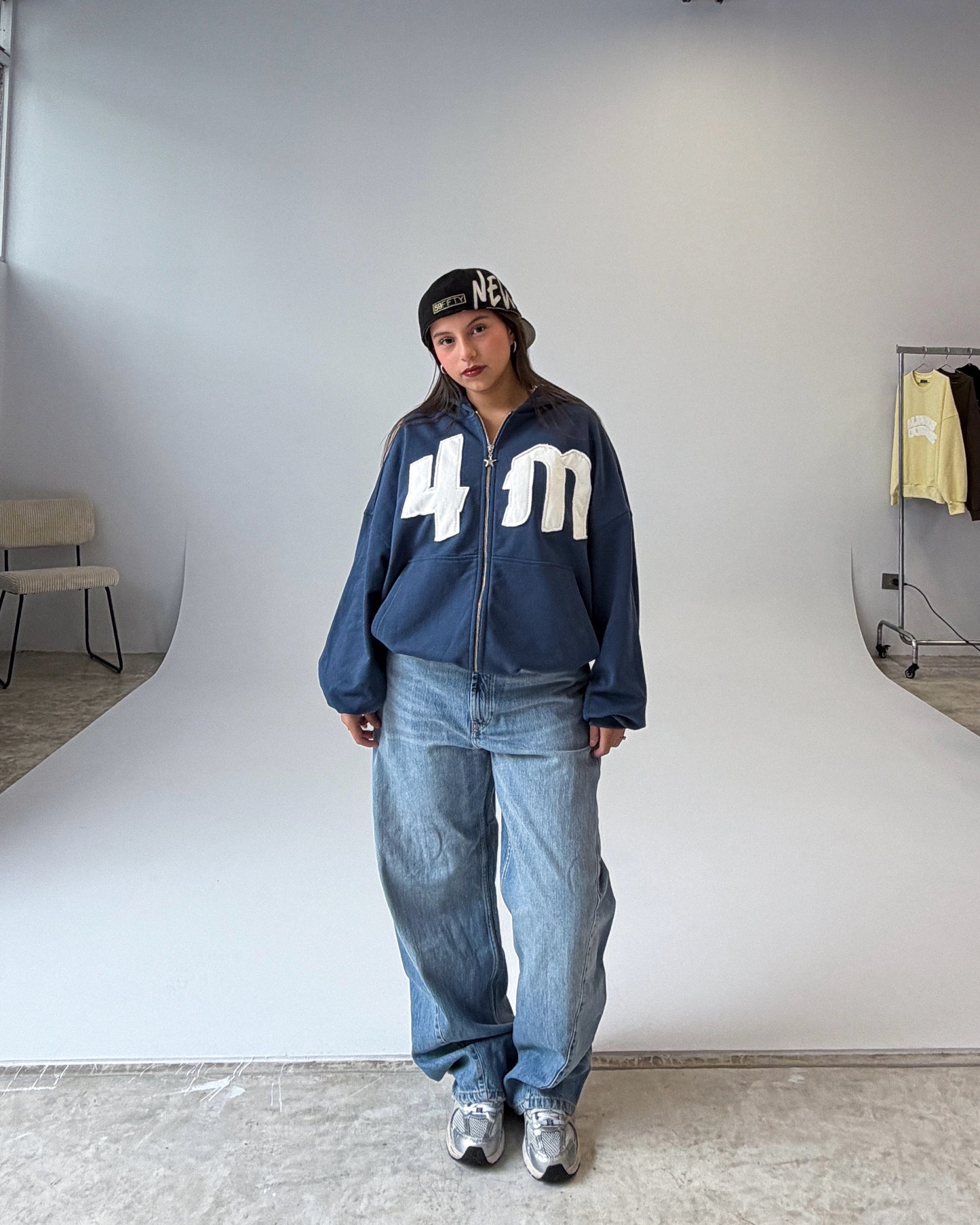 4M ZIP UP HOODIE