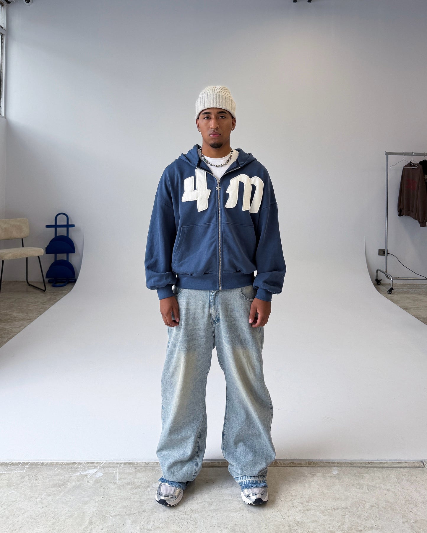 4M ZIP UP HOODIE