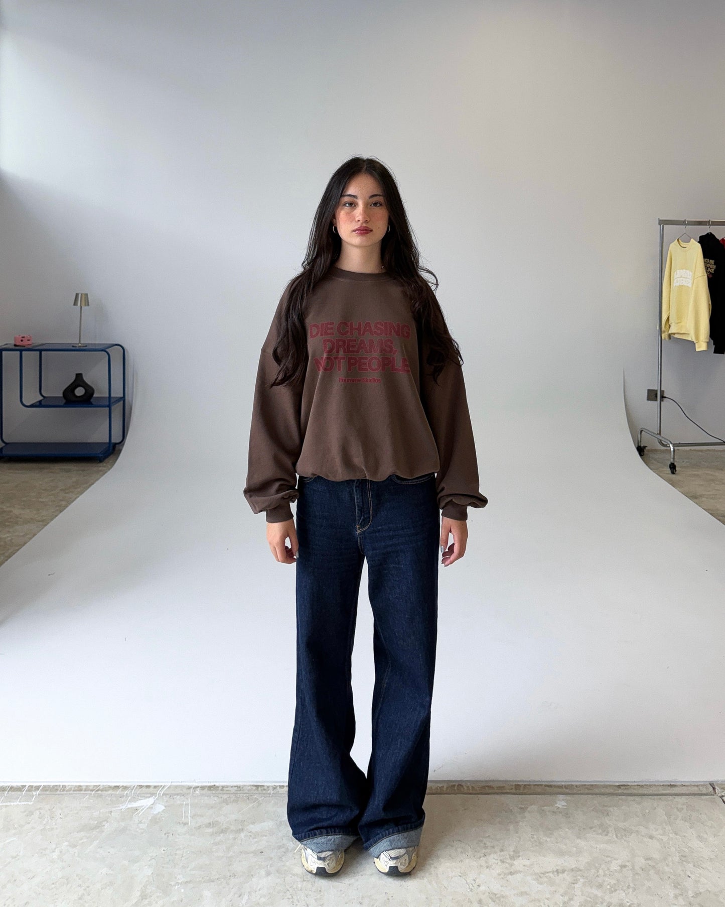 CHASING DREAMS COCOA CREWNECK
